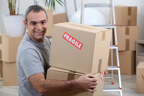 Secure storage facility in Manorpark for short-term household belongings
